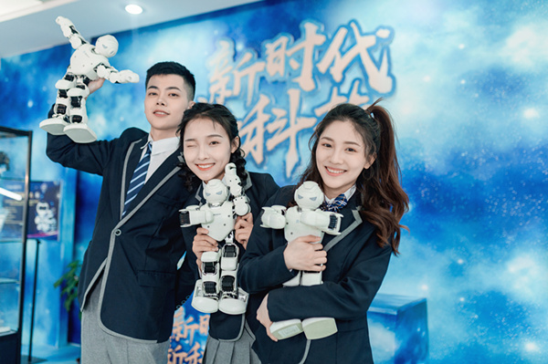 人工智能前景怎么樣？女生可不可以學(xué)人工智能？